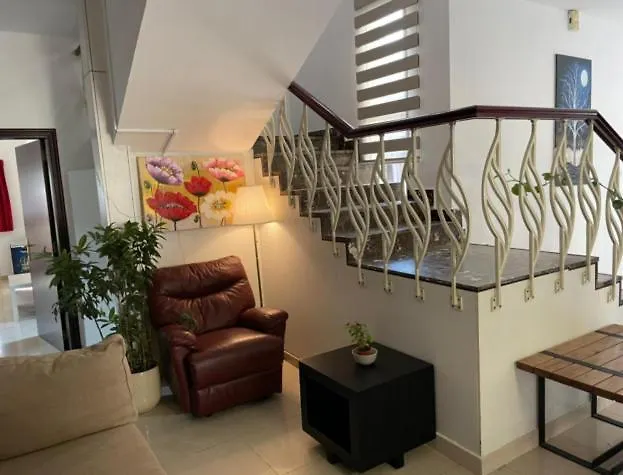 Villa 69, Sh-Kasa St - Umm Suqeim Umm Suqeim 2 - Dubai United Arab Emirates
